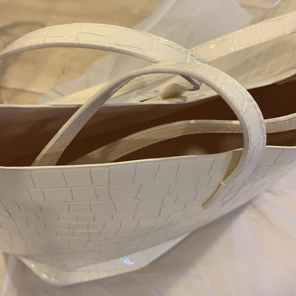 Large Tote - Picture 9 of 10